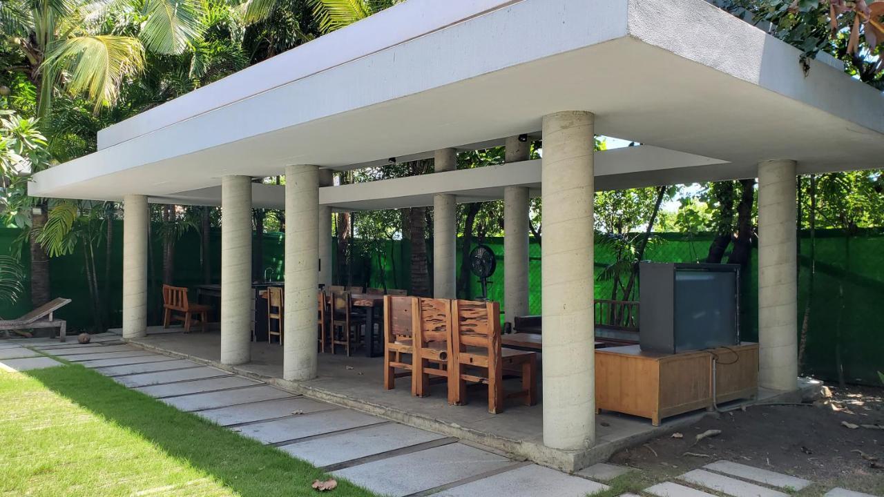 Fu Wan Cafe Villa Donggang Buitenkant foto