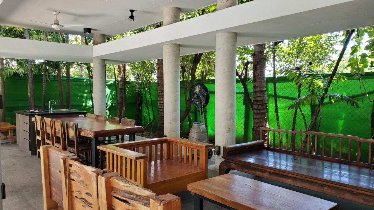 Fu Wan Cafe Villa Donggang Buitenkant foto