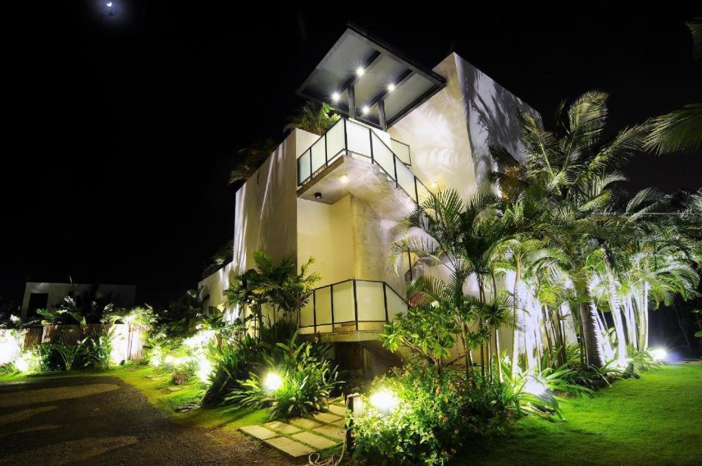 Fu Wan Cafe Villa Donggang Buitenkant foto