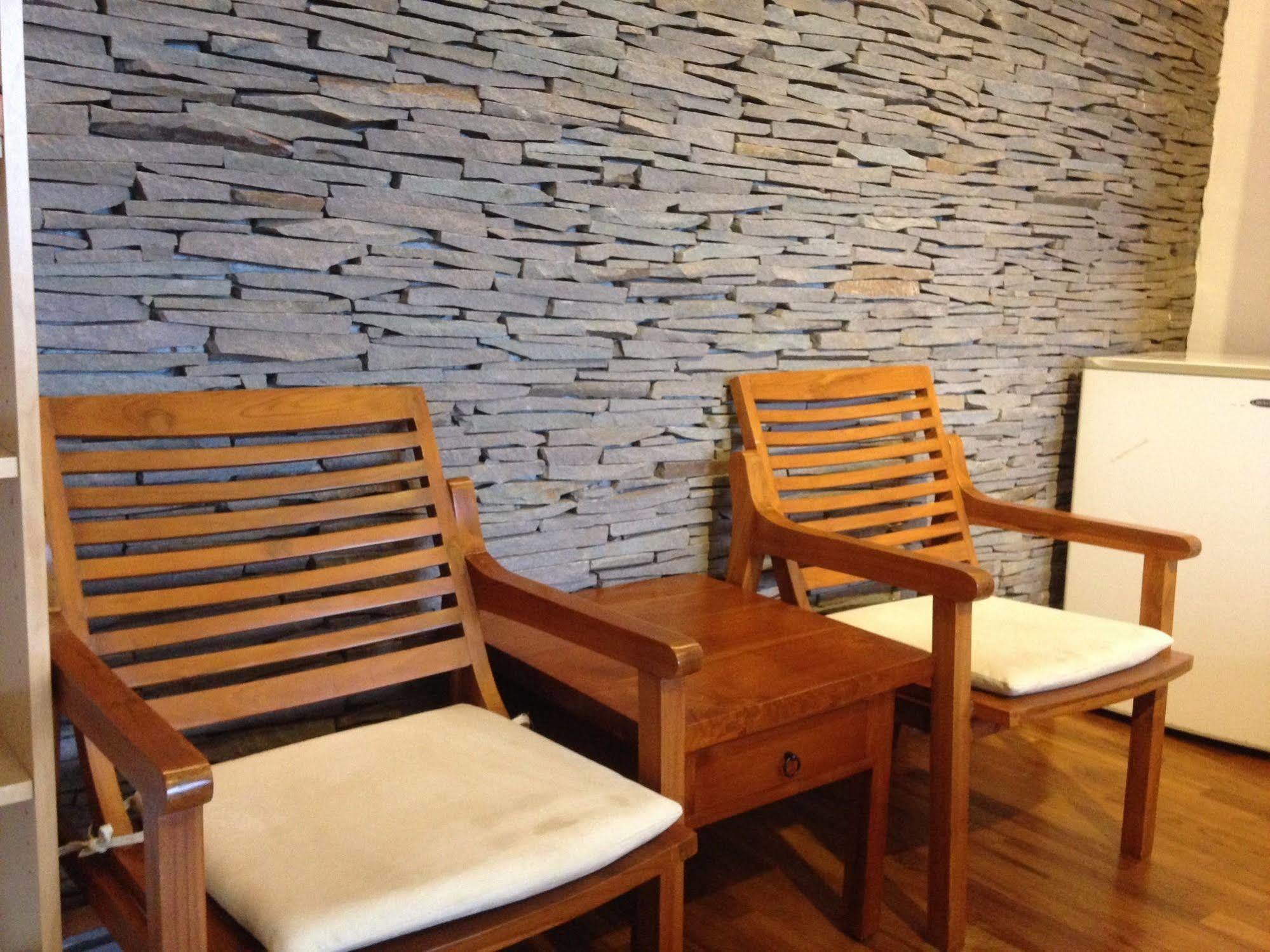 Fu Wan Cafe Villa Donggang Buitenkant foto