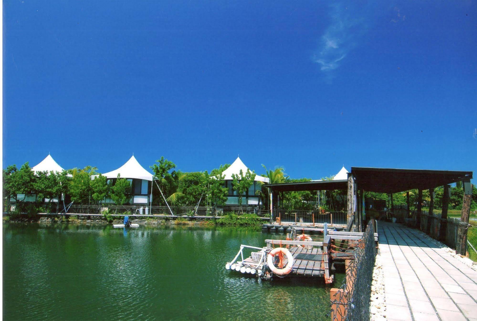 Fu Wan Cafe Villa Donggang Buitenkant foto