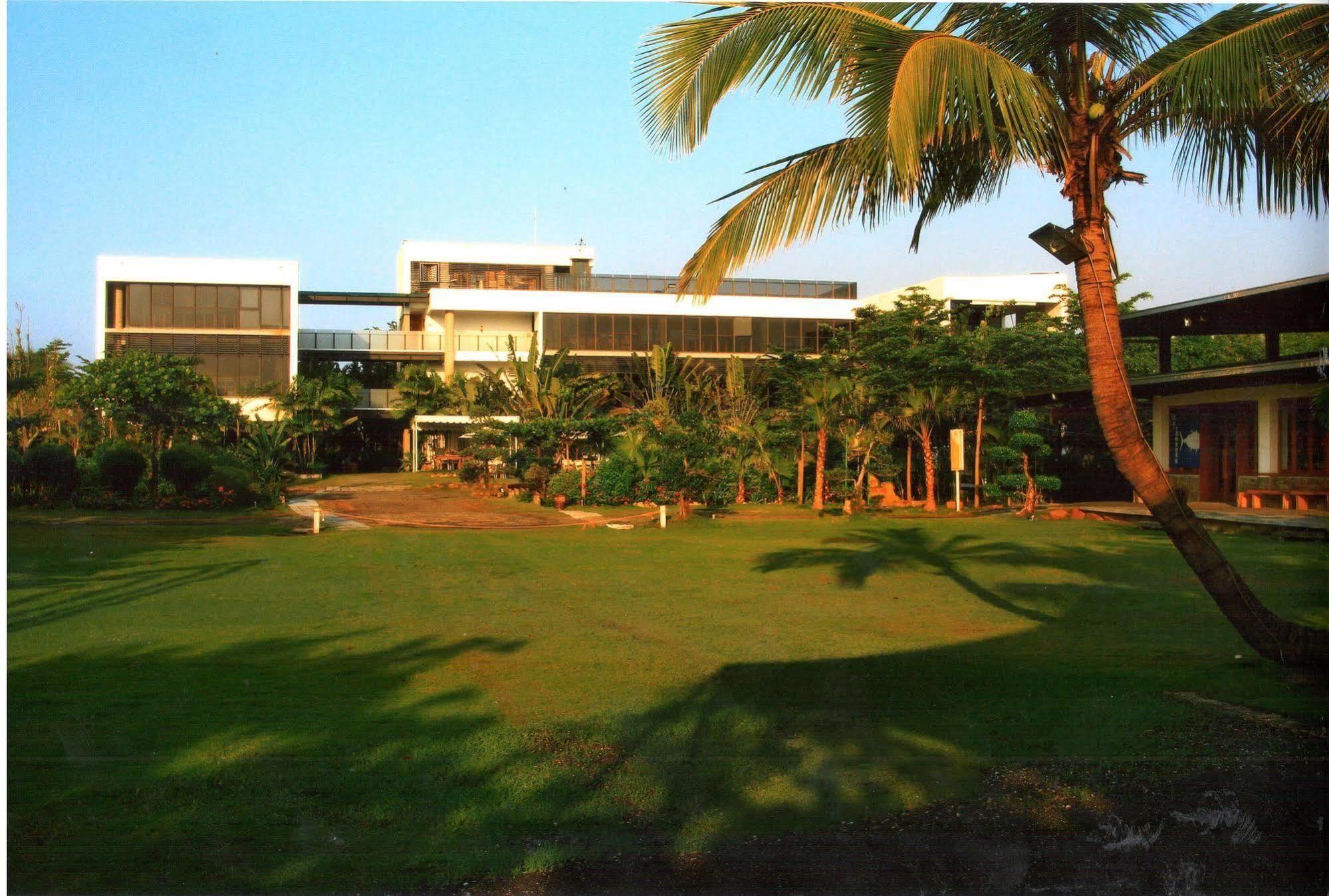 Fu Wan Cafe Villa Donggang Buitenkant foto